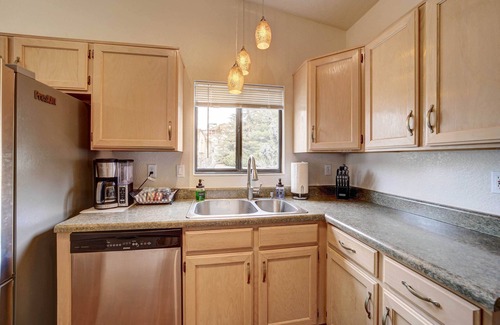 Prescott Casa | Mountain-View Deck: Pet-Friendly Home in Prescott