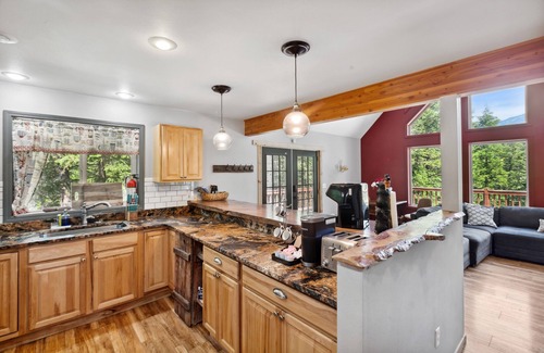Kalispell Casa | *Mountain View* Entire Upstairs CHALET, Kalispell, MT