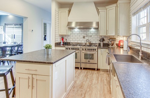 Marion Casa | Mountain View, Fire Pit: Roomy Blue Ridge Home!
