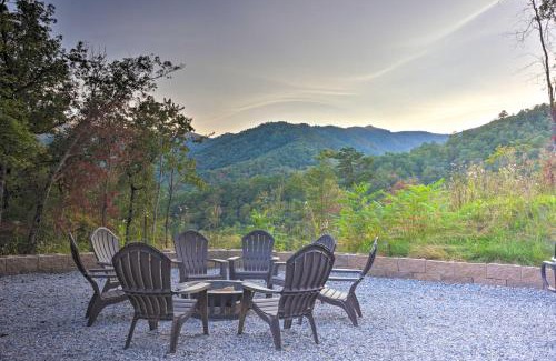 Marion Casa | Mountain View, Fire Pit Roomy Blue Ridge Home!