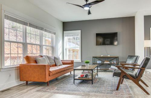 Marion Casa | Mountain View, Fire Pit Roomy Blue Ridge Home!