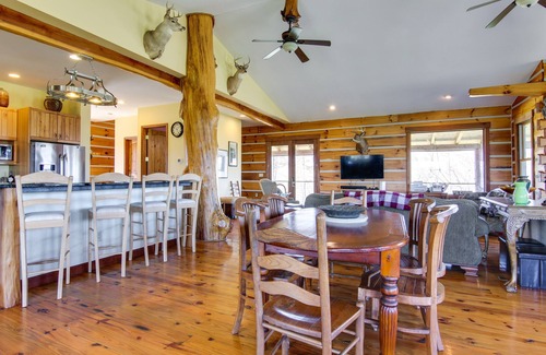 Marshall Casa | Mountain View & Fire Pit: Rustic Marshall Getaway!