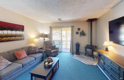 Red River Condominio | Mountain View from Balcony