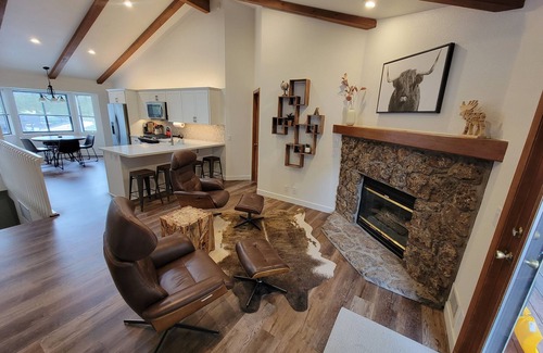 Flagstaff Cabina | Mountain View Home in the Country Club w/AC!
