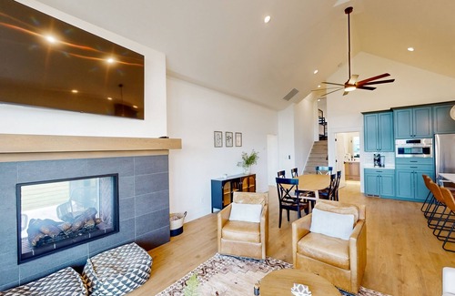 Tamarack Casa | Mountain view home with private hot tub & spacious patio