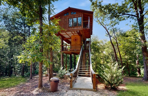 Jackson Casa | Mountain view home with hot tub