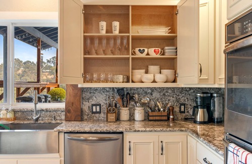 California Wine Country Casa | *Mountain View in Highly desired Russian River Estate