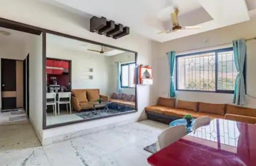 Malad East Casa | Mountain View