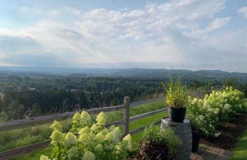 Boyne Falls Casa | Mountain View Inn at Boyne Falls