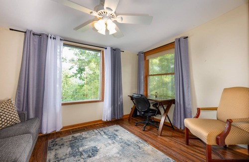 Murphy Cabina | Mountain View/Jacuzzi/ Fire pit/ Close to Downtown. Pet Friendly!