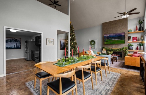 Dandridge Casa | Mountain View Lake House | Hot Tub, Theater, Pets