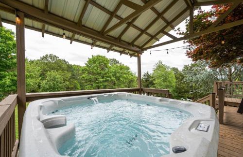 Dandridge Casa | Mountain View Lake House Hot Tub, Home Theater, Game Room, Fire Pit, Pet Friendly