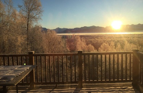 Knik-Fairview Casa | Mountain View Loft