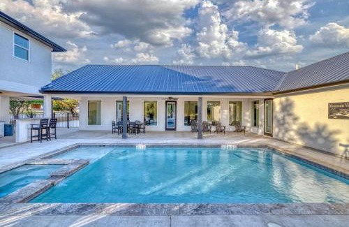 Sabinal Casa | Mountain View Manor
