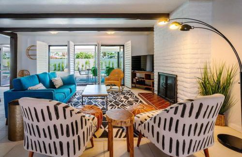 Twin Palms Casa | Mountain View Mid-Century