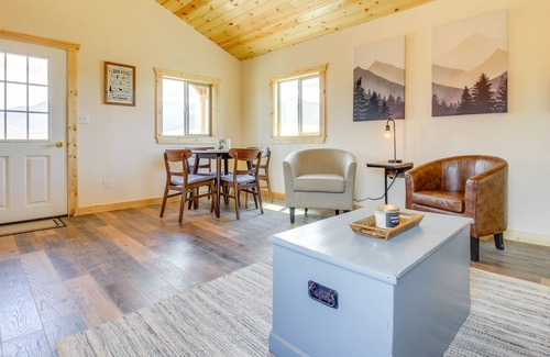 Whitehall Cabina | Mountain-View Montana Rental Cabin on Alpaca Farm!