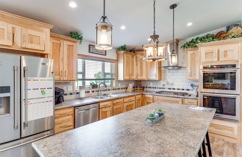 Lander Casa | Mountain-View Retreat in Lander w/ Private Yard!