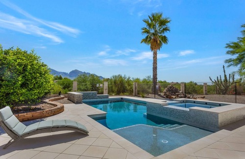 Oro Valley Casa | Mountain View Retreat by Casago