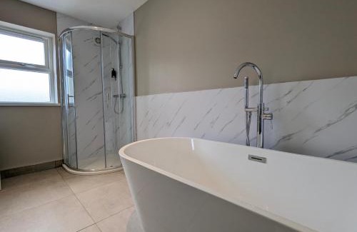 Newcastle Hotel | Mountain View Rooms