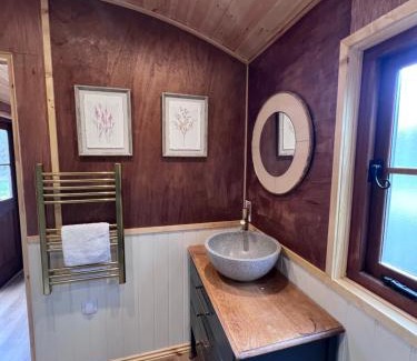 Troutbeck Otro | Mountain View Shepherds Hut