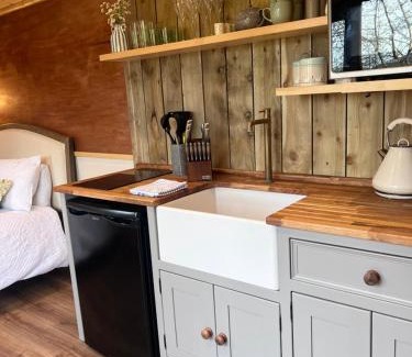 Troutbeck Otro | Mountain View Shepherds Hut