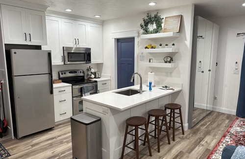 Herriman Apartamento | Mountain-View Studio / Hot Tub / 22 Min to Salt Lake City / Private Entry