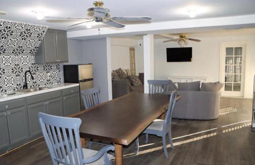Hemet Casa | Mountain View Studio
