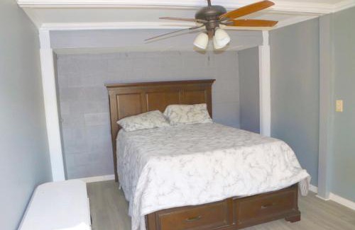 Hemet Casa | Mountain View Studio