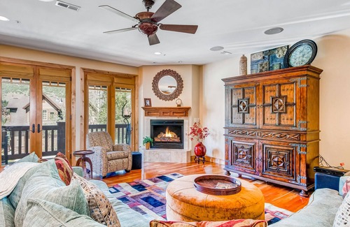 Canyon Links Casa | Mountain-view townhouse with hot tub, balcony, fireplace, grill, & media room