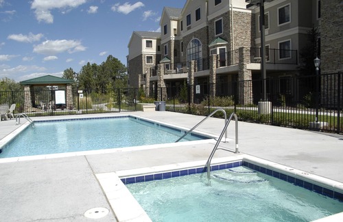Northwest Colorado Springs Apartamento | Mountain View Studio + Pool Access