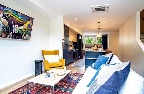 Hailey Condominio | Mountain View Villa - Lux 3BD w/Roof Terrace - Downtown Hailey