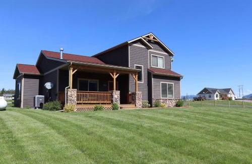 Columbia Falls Casa | Mountain Views - 20 min from Glacier
