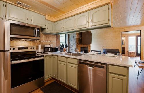 Caton Casa | Mountain Views at Dolly's Castle Unit 3