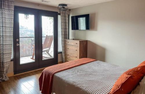 Caton Casa | Mountain Views at Dolly's Castle Unit 7