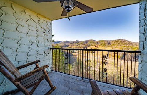 Caton Casa | Mountain Views at Dolly's Castle Unit 4