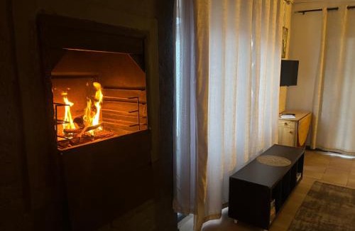 Gordons Bay Central Apartamento | Mountain Views, beach walks, heart of old village