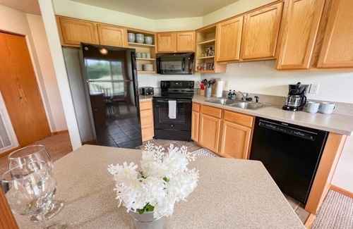 Red Lodge Casa | Mountain Views from this Updated Corner Unit