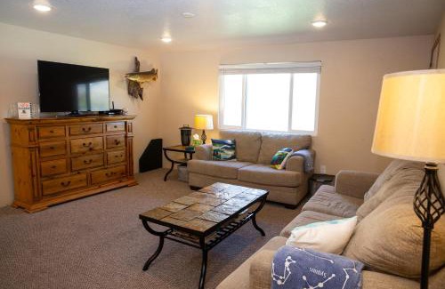 Heart of Missoula Casa | Mountain Views from the Hot Tub