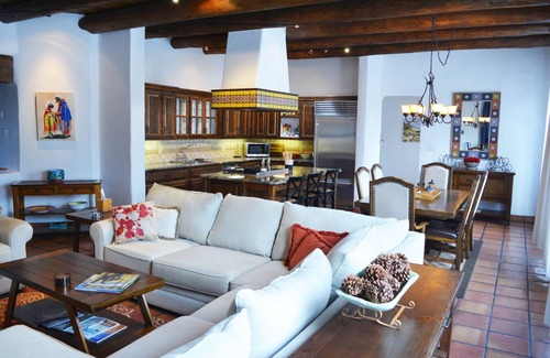 Arroyo Seco Casa | Mountain Views Hot Tub Access to Tennis Court and Indoor Pool