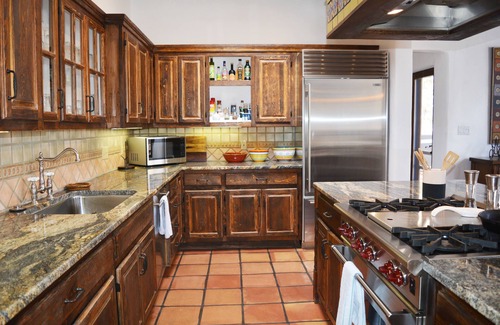 Arroyo Seco Casa | Mountain Views Hot Tub Access to Tennis Court and Indoor Pool