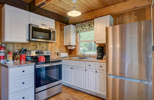 North Conway Cabina | Mountain Views Moon Cottage