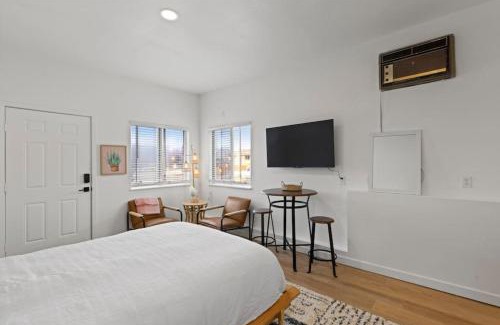 Northeast Colorado Springs Apartamento | Mountain Views, Rainfall Shower, Studio Apartment