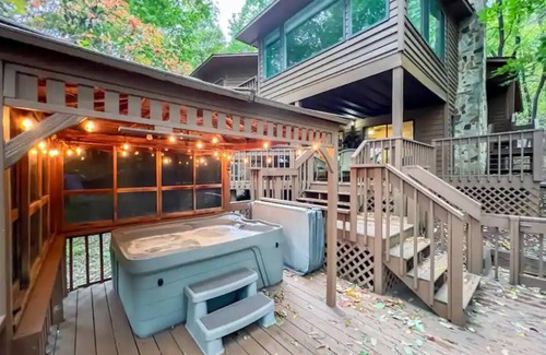 Tate Casa | Mountain View’s with hot-tub