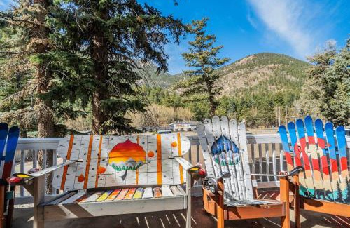 Cascade Apartamento | Mountain Villa Scenic Views Hot Tub & Fire Pit