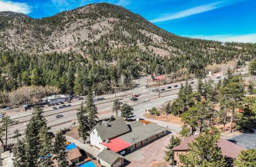 Cascade Apartamento | Mountain Villa Scenic Views Hot Tub & Fire Pit