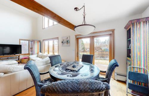 Willowbrook Meadows Casa | Mountain Vistas