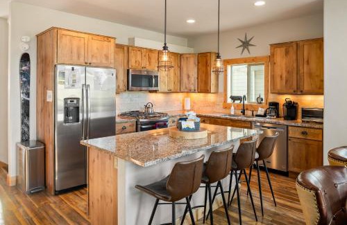 Fraser Casa | Mountain Willow at Grand Park home