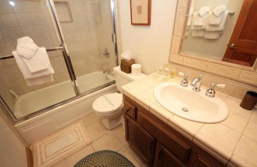 Mammoth Lakes Casa | Mountainback #45, Den
