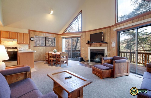 Basye Chalet De Esquí | Mountainside Chalet (#119) - Valley & Golf Course views!