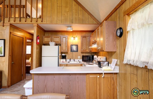 Basye Chalet De Esquí | Mountainside Chalet (#141A) - Close to Resort lodge | Great view of valley & golf course!